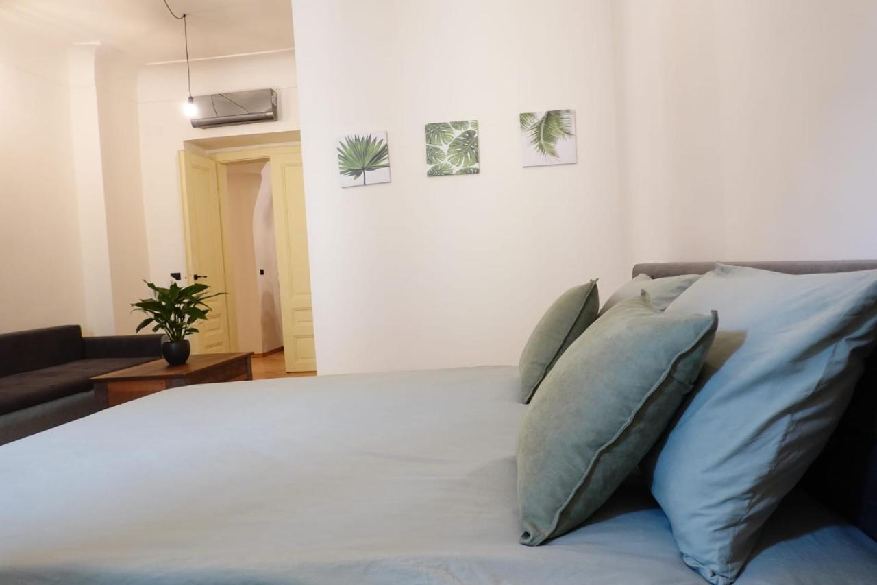 The Industrique Home - 3 Bedroom Apartment Temeşvar Dış mekan fotoğraf