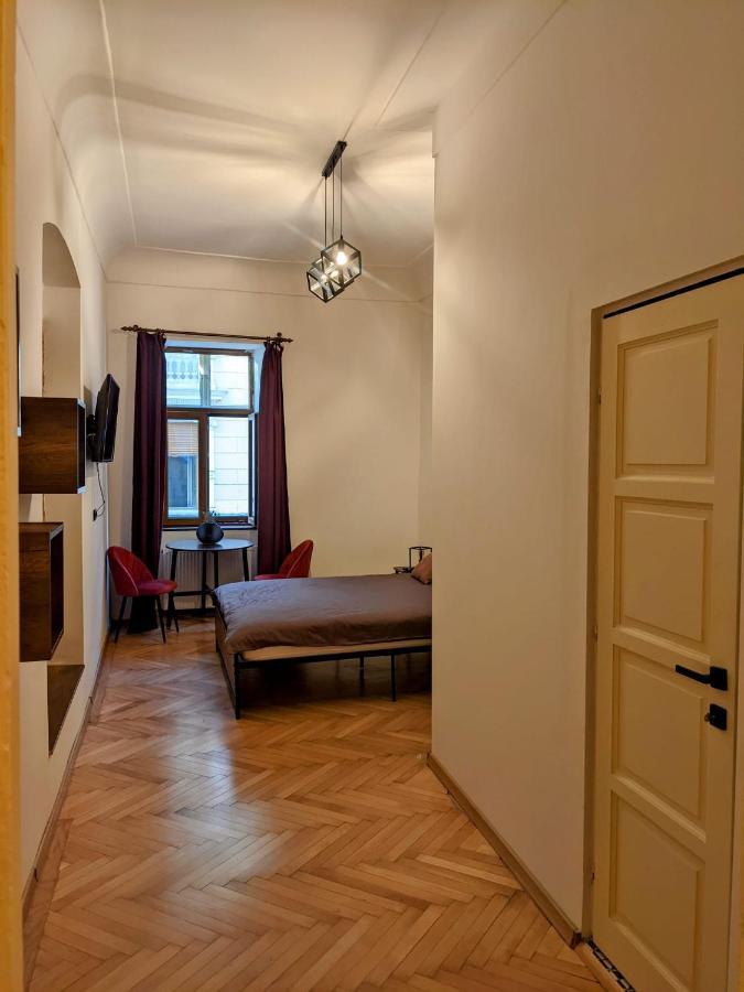 The Industrique Home - 3 Bedroom Apartment Temeşvar Dış mekan fotoğraf